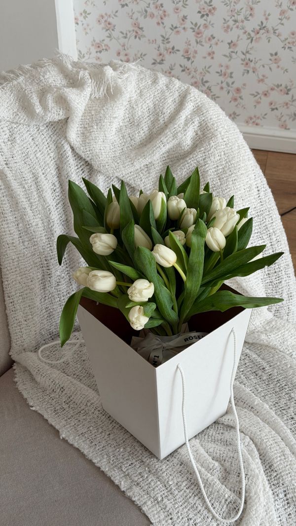 Букет "Тюльпаны моно-25 white"