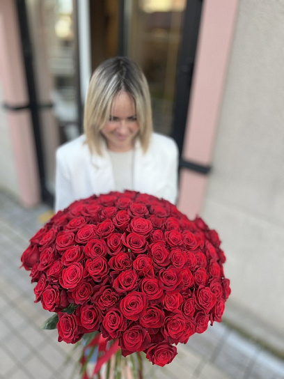 Букет из 101 красной розы