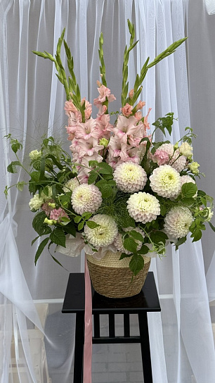 Композиция в корзине " Летний сад"