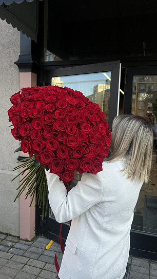 Букет из 101 красной розы