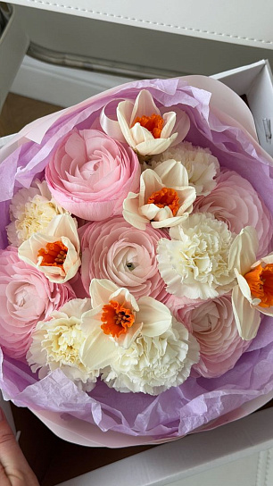 Букет "С ароматом нарциссов"