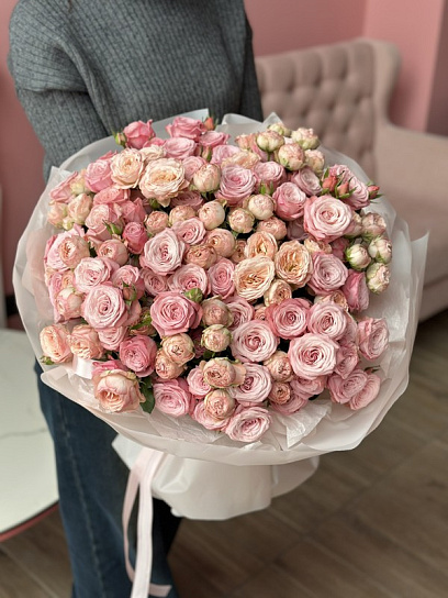 Букет "Микс кустовых пионовидных роз" - 25 шт