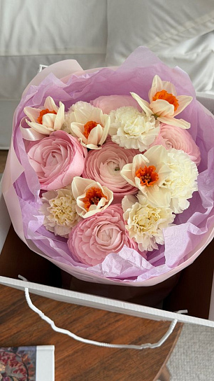 Букет "С ароматом нарциссов"