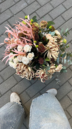 Композиция в корзине "Вихрь чувств"