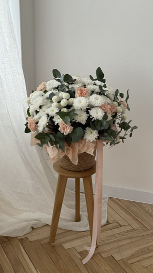 Композиция в корзине "Зефиная нежность", размер М