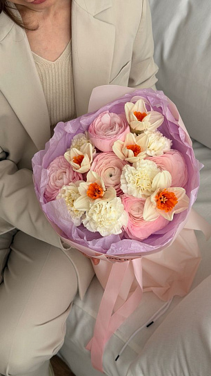 Букет "С ароматом нарциссов"