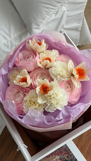 Букет "С ароматом нарциссов"