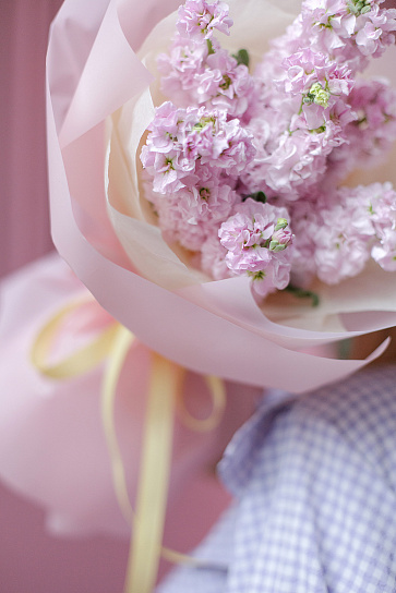 Монобукет с душистой маттиолой 