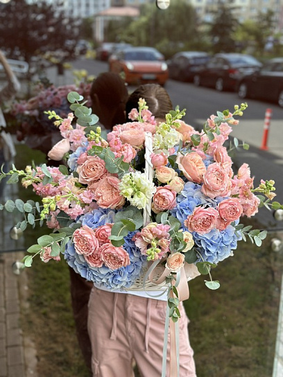 Композиция в корзине "Летний рассвет"