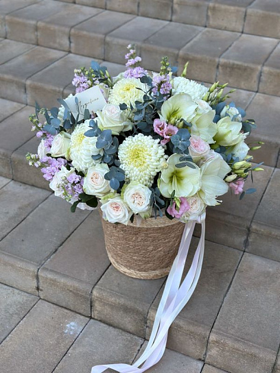 Композиция в корзине "Нежные чувства"