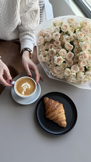 Монобукет с пионовидными розами "Свит Софи"