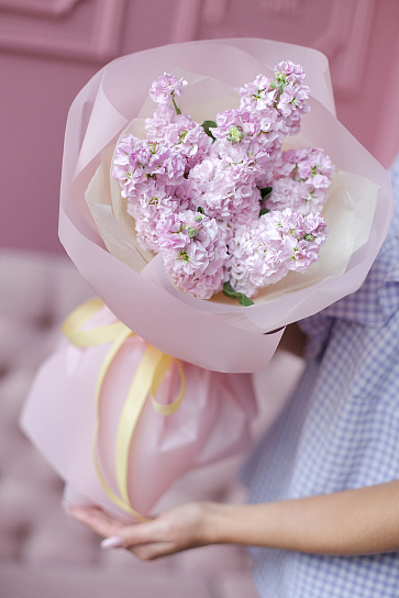 Монобукет с душистой маттиолой 