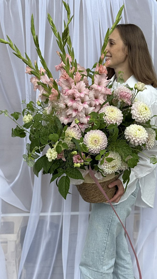 Композиция в корзине " Летний сад"