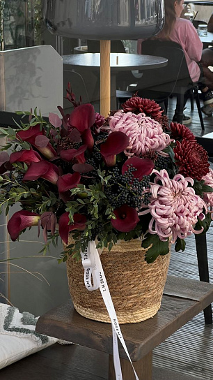 Композиция в корзине  "Венский вальс"