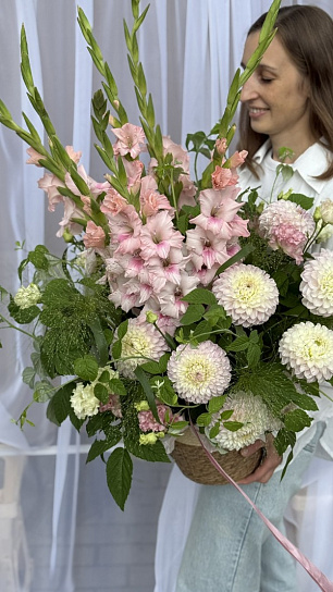 Композиция в корзине " Летний сад"