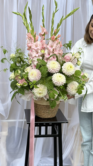 Композиция в корзине " Летний сад"