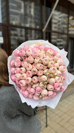 Монобукет из эксклюзивных роз Менсфилд Парк (Mensfild Park)