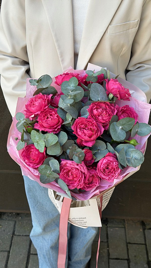 Дуо-букет с пионовидными розами и эвкалиптом